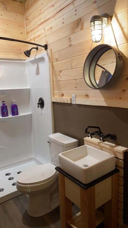 Smoky Hollow Outdoor Resort Covered Wagon Сивиървил Екстериор снимка