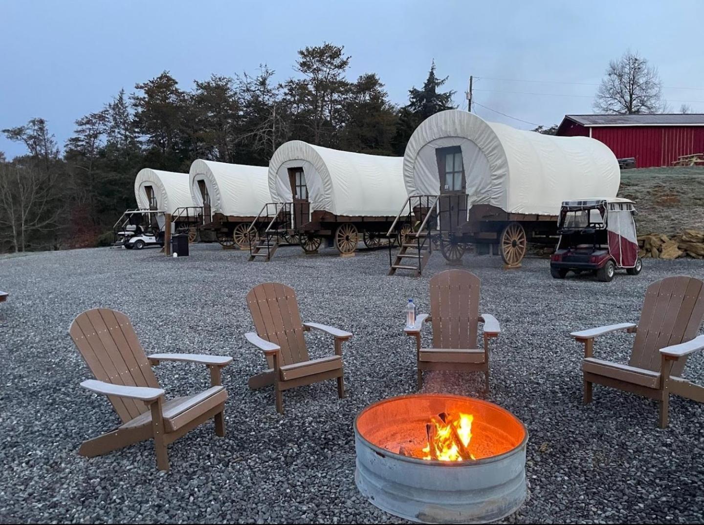 Smoky Hollow Outdoor Resort Covered Wagon Сивиървил Екстериор снимка
